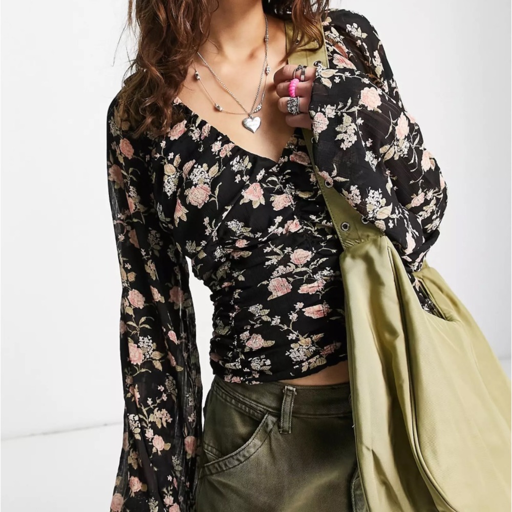 Free People New Rose Floral Blouse in Black Size M